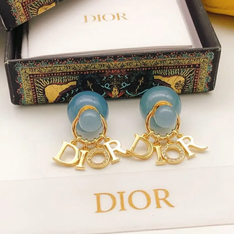 christian dior boucles doreilles pour femme s_12631573